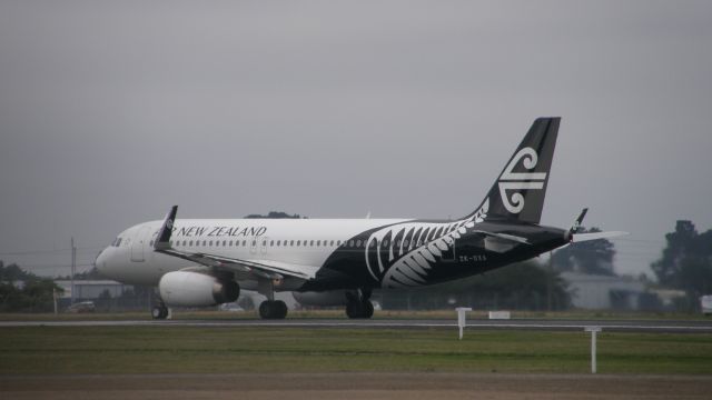 Airbus A320 (ZK-OXA)