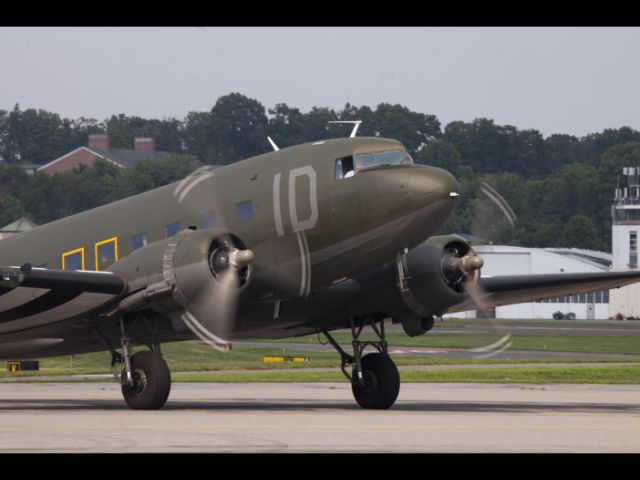 Douglas DC-6 (N74589)