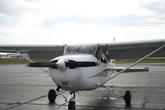 Cessna Skyhawk (N35549) - NavII Equipped  ©Miguel Vidal