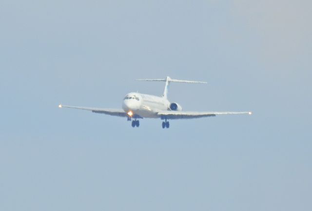 McDonnell Douglas MD-83 (UR-COC) - EPLB