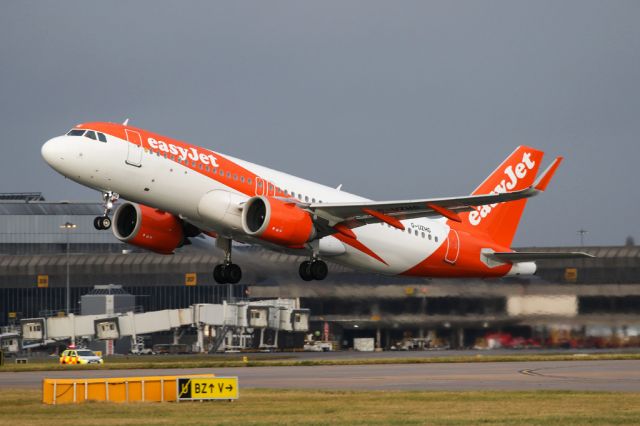 Airbus A320neo (G-UZHG) - EZY1971 off to the sunshine of Lanzarote.