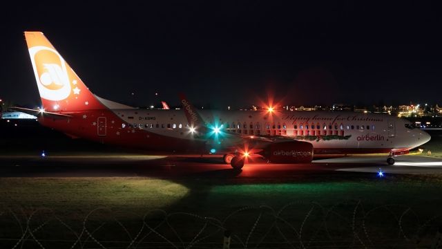 Boeing 737-800 (D-ABMS) - Flying Home For Christmas