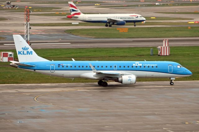 Embraer ERJ-190 (PH-EZL)