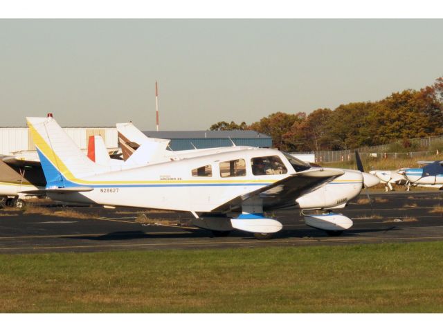 Piper Cherokee (N28627) - Taxiing in after landing runway 23.