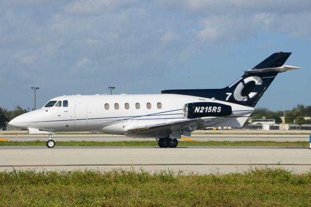 Hawker 800 (N215RS)