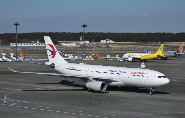 Airbus A330-200 (B-6099) - Taxing at NRT (2017/01/26)