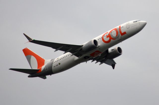 Boeing 737-700 (PR-XMI)