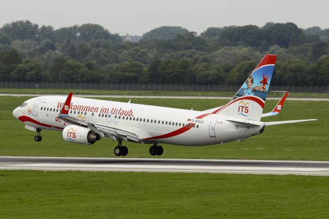 BOEING 737-300 (D-AXLD)