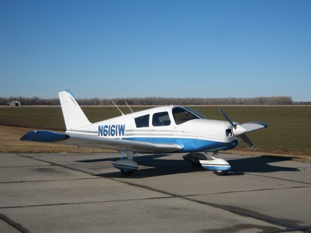 Piper Cherokee (N6161W)