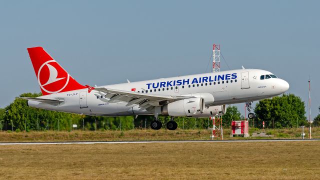 Airbus A319 (TC-JLV)