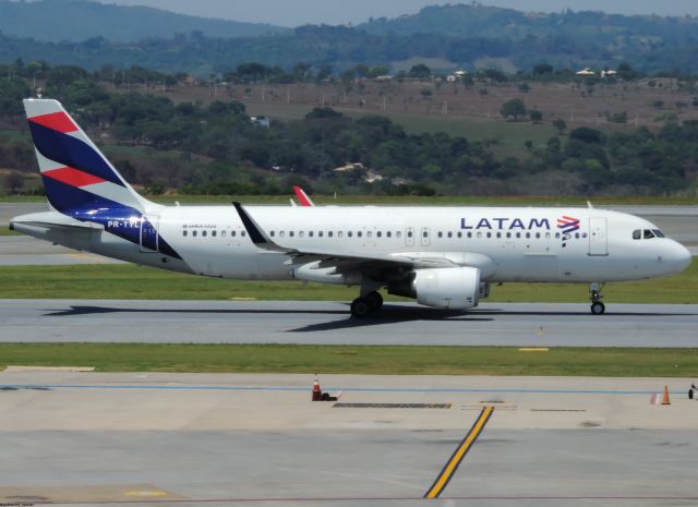 Airbus A320 (PR-TYL)