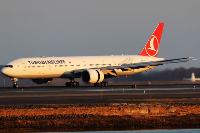 BOEING 777-300ER (TC-JJL) - Sub for B789