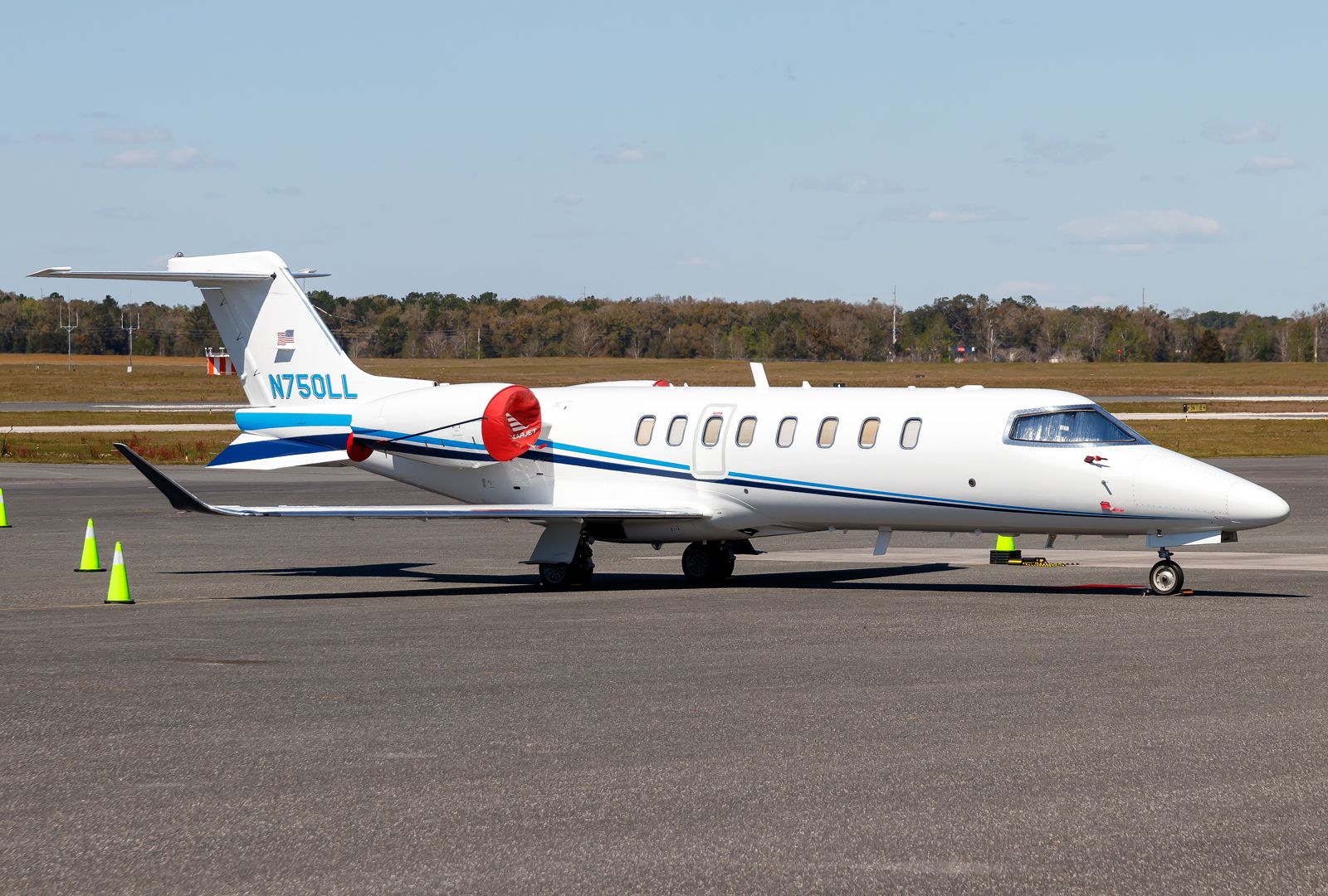 Bombardier Learjet 75 (N750LL)