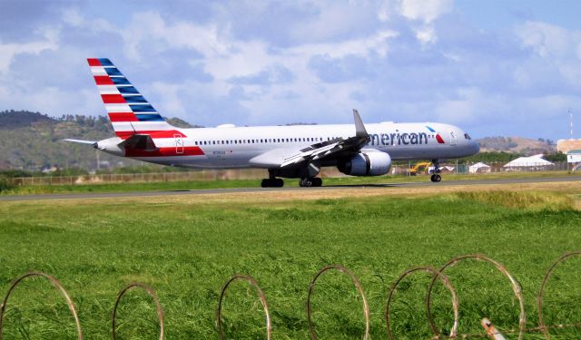 Boeing 757-200 (N196AA)