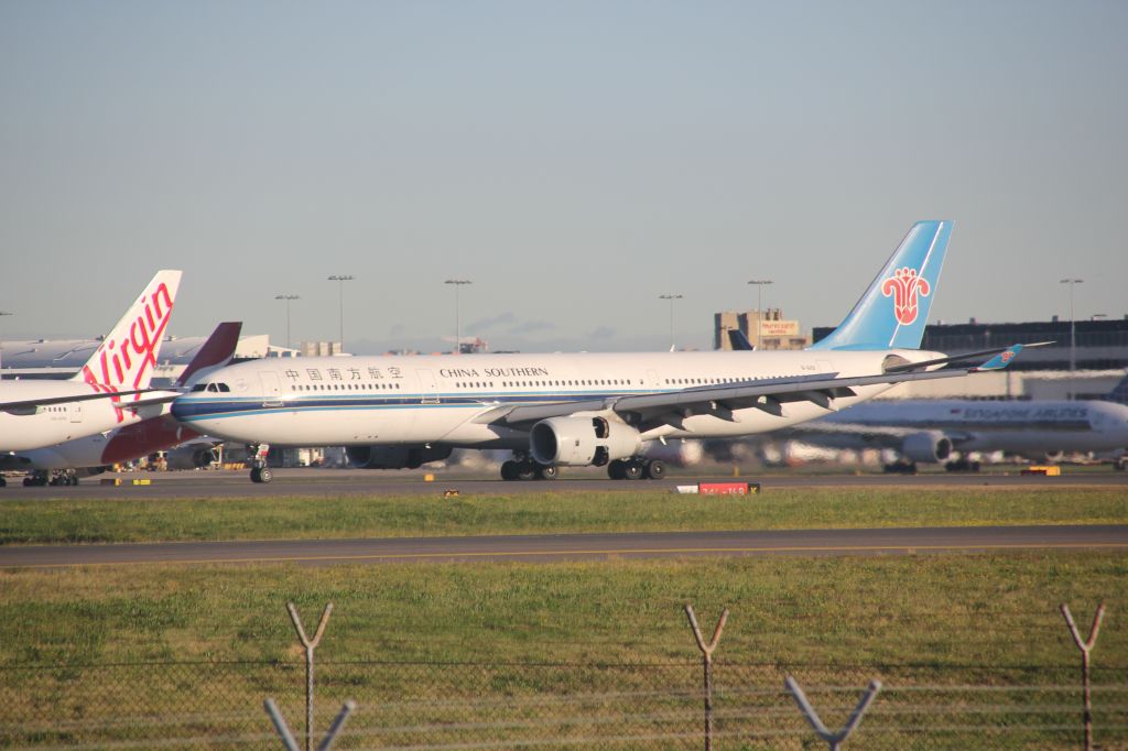 Airbus A330-300 (B-6112)