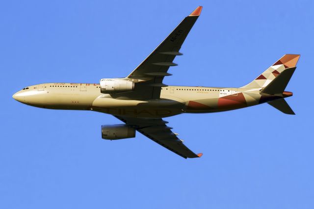 Airbus A330-200 (A6-EYI)