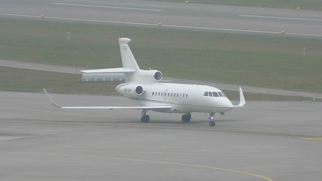 Dassault Falcon 900 (OE-IZY) - OEIZY15122021ZRH.jpg