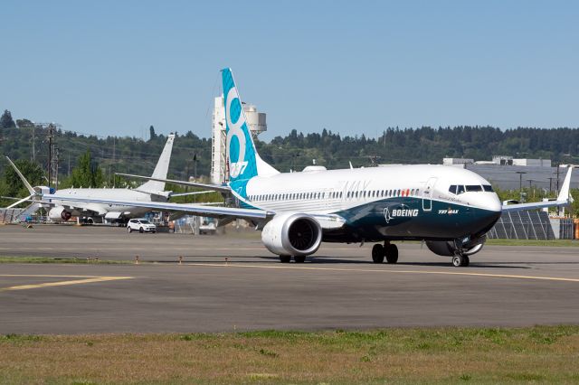 N8701Q — - MAX 1 taxing onto the runnay for takeoff. 