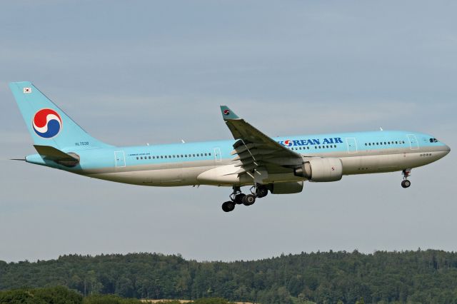 Airbus A330-200 (HL7538)