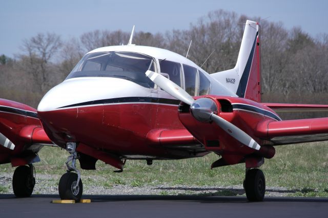 Piper Apache (N4462P)