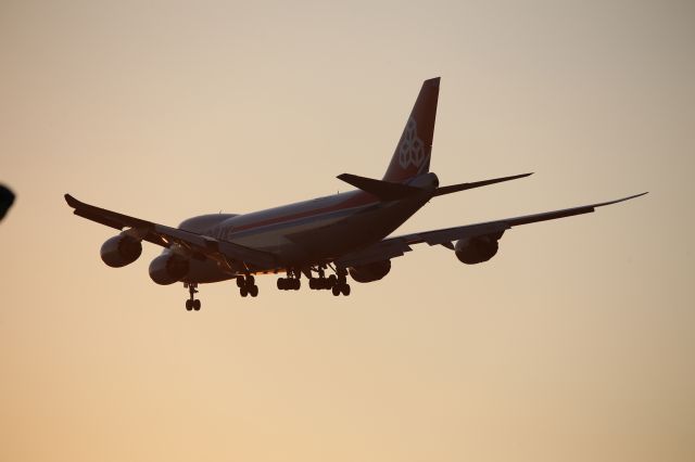 BOEING 747-8 (LX-VCB)