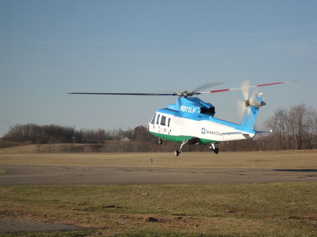 Sikorsky S-76 (N911LV)