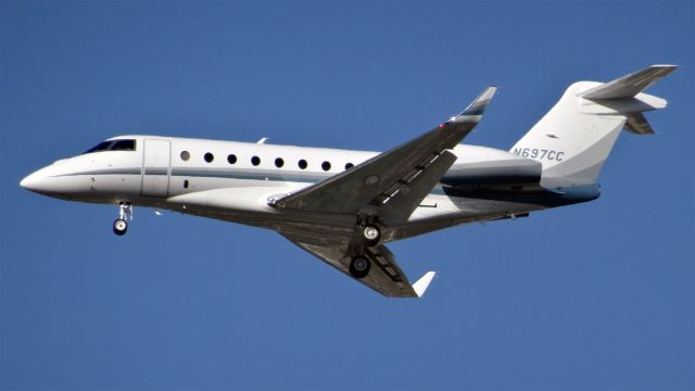 IAI Gulfstream G280 (N697CC) - N697CC   20150515-181453.jpg