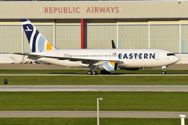 BOEING 767-200 (N605KW) - Line # 99, built 1984 originally for Egypt Air. Taxiing to parking on 10-26-21