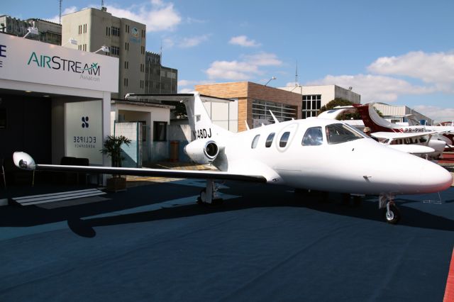Eclipse 500 (N148DJ)
