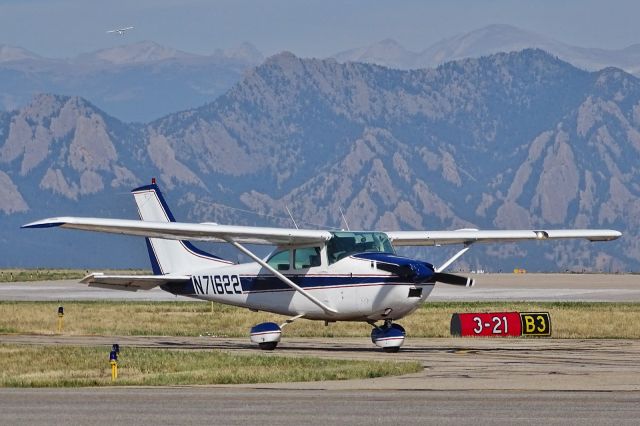 Cessna Skylane (N71622)