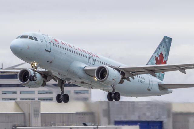 Airbus A320 (C-FDST) - Departing YUL for an unknown destinationbr /Shot in 2019