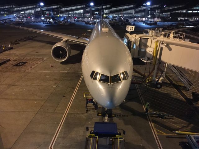 BOEING 777-300ER (N722AN) - Almost ready for late evening departure to EGLL