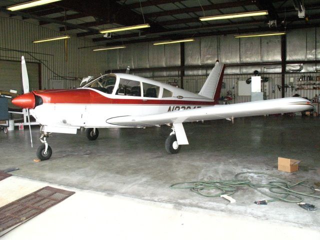 Piper Cherokee Arrow (N2094T)