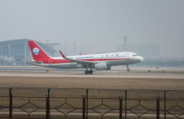 Airbus A320 (B-8330)