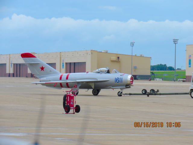 MIKOYAN MiG-17 (N217SH)