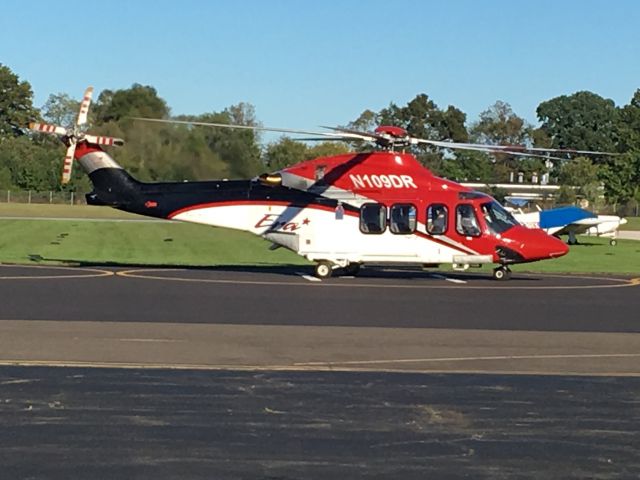 Sikorsky S-70 (N109DR)