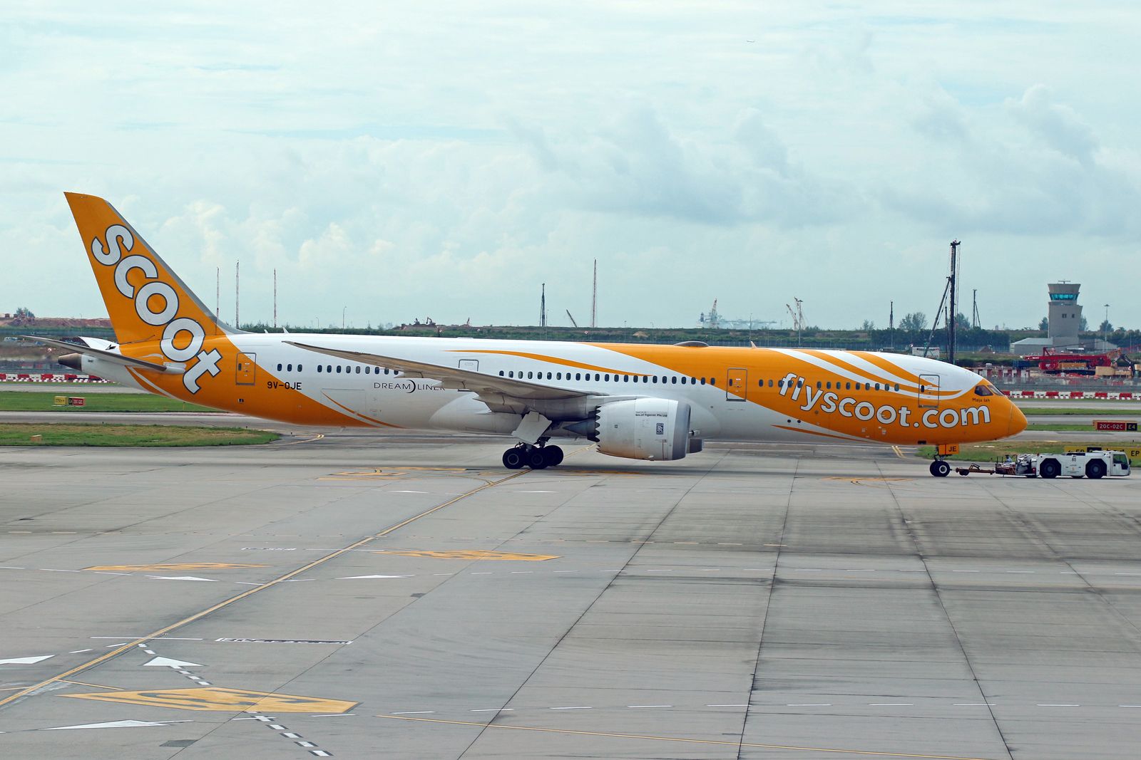 Boeing 787-8 (9V-OJE)