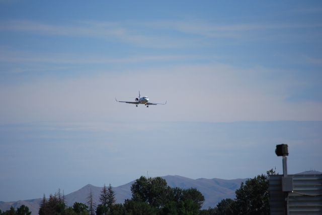 Dassault Falcon 2000 (N200CH)