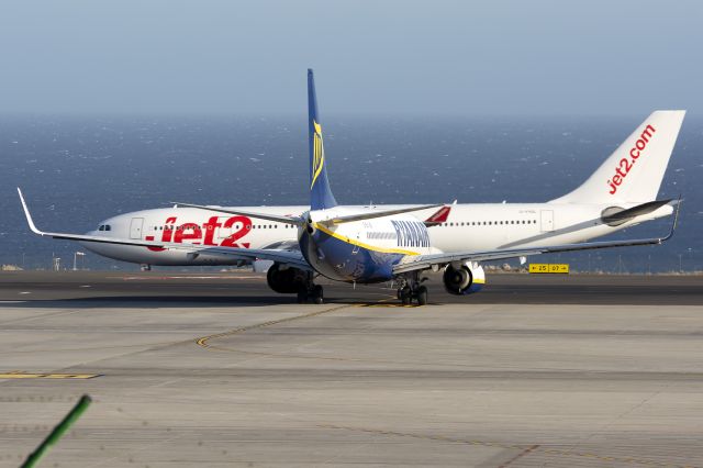 Boeing 737-800 (EI-EKJ)