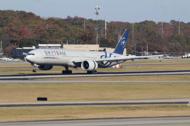 BOEING 777-300ER (F-GZNT)