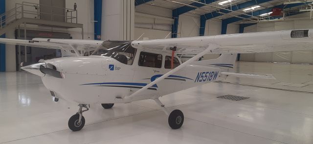 Cessna Skyhawk (N5518W)