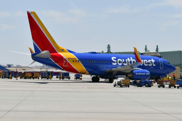 Boeing 737-700 (N948WN)