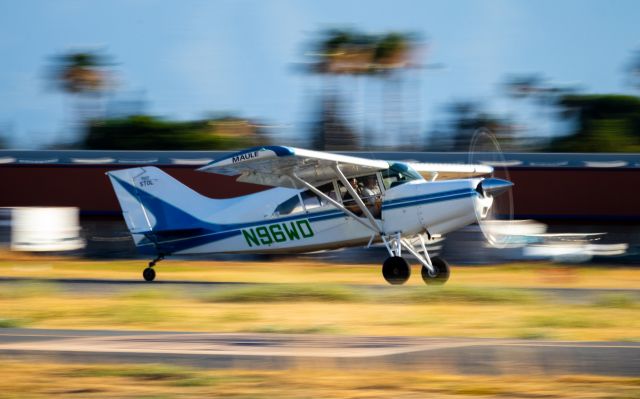 MAULE MT-7-260 Super Rocket (N96WD) - Taking off of 31R, taken by @planesthetics (on instagram).