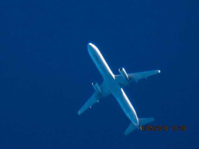 Airbus A321 (N153AN)