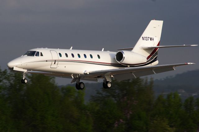 Cessna Citation Sovereign (N137WH) - I love the smell of Jet A in the morning.