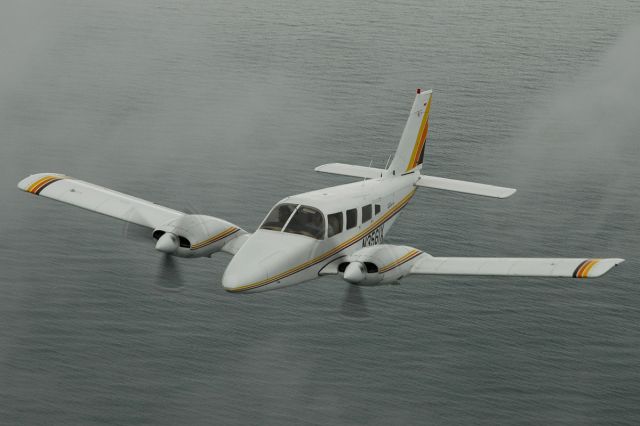 Piper Seneca (N3561X)