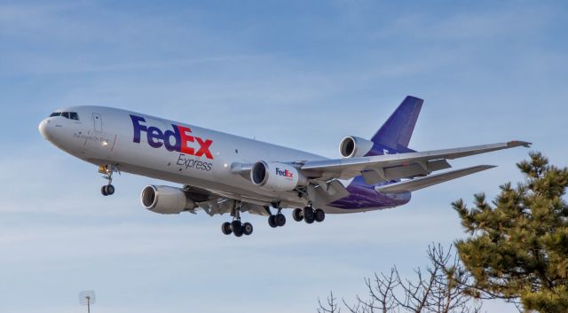 McDonnell Douglas DC-10 (N311FE) - Does anyone know what the bump on the nose is for?