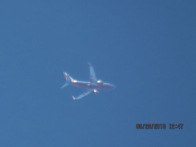 Boeing 737-700 (N7714B)