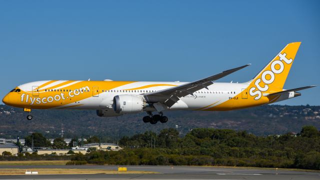 Boeing 787-9 Dreamliner (9V-OJI)