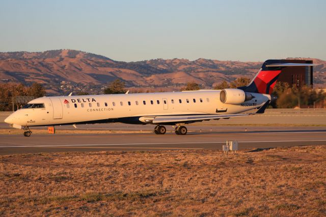 Canadair Regional Jet CRJ-700 (N632SK)